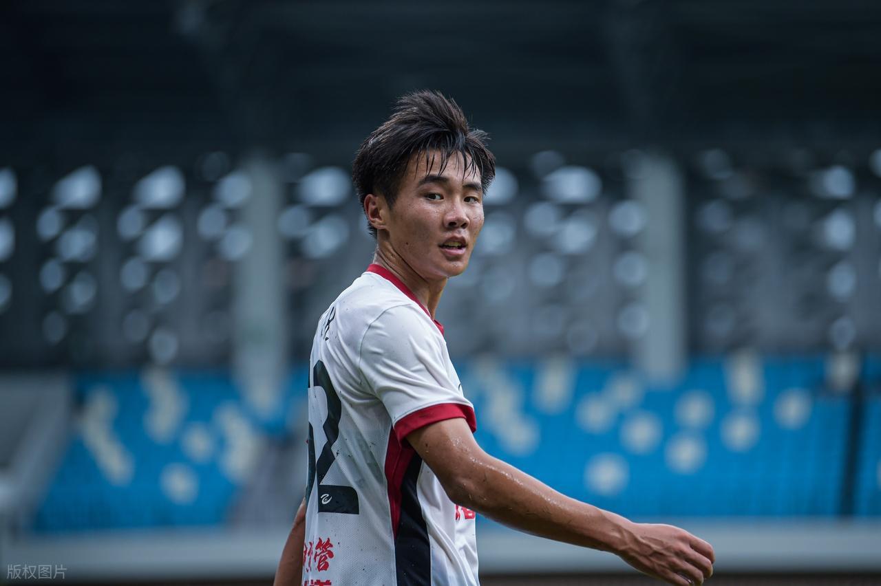 开云APP-官宣！17岁新星前锋，获中国足球金童奖，U17亚预赛狂轰5场9球